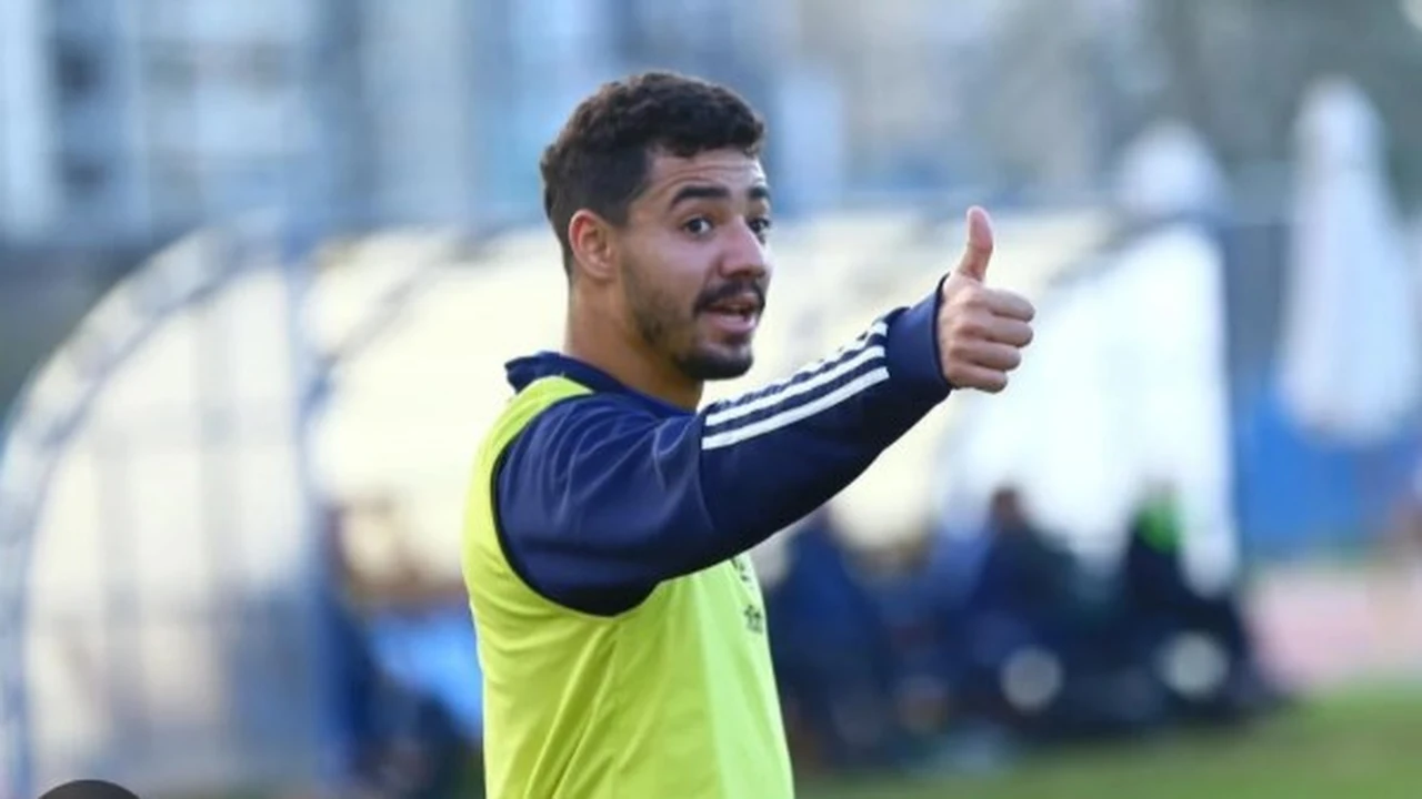 وفاة والد زياد طارق لاعب الأهلي السابق تعيد تسليط الضوء على تحديات الرياضيين في مواجهة الأزمات الشخصية